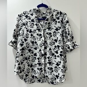 Ships 4 Free! Anne Taylor blouse black white floral size L. Ruffle, pleats